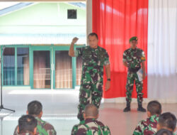 Dukung Keberhasilan Tugas, Dandim 1710/Mimika Berikan Pengarahan kepada Anggota Staf Kodim
