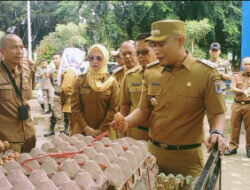 Wali Kota Lubuk Linggau Tinjau Pasar Murah di Alun-alun Merdeka