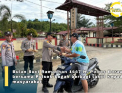 Tebar Berkah Ramadhan, Polres Berau dan Polsek Segah Berbagi Takjil dan Berbuka Bersama