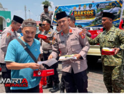Edukasi Bahaya Karhutla dan Berbagi Kebaikan, Serdik Sespimmen Ke-67 Bagikan 1.200 Nasi Kotak di Masjid Agung Berau